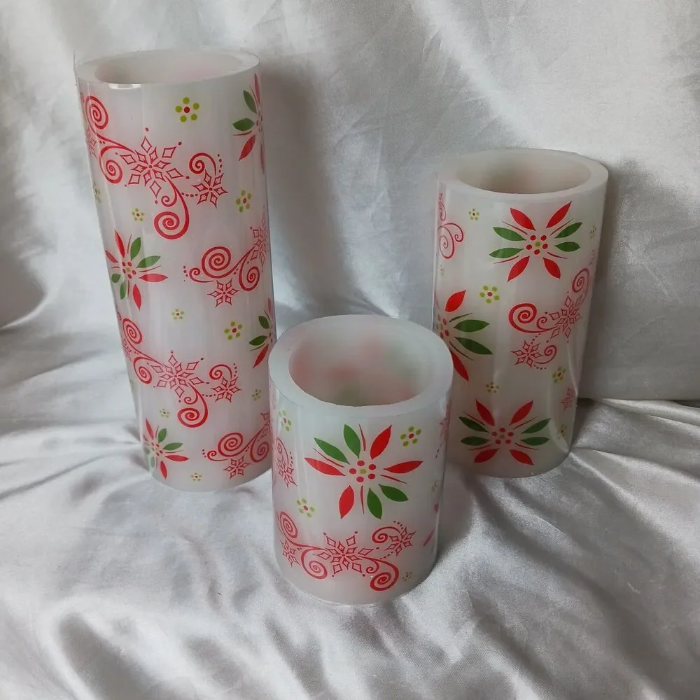 Set of 3 Flameless Christmas Pillar Candles w/timer (AA batteries included)-NEW